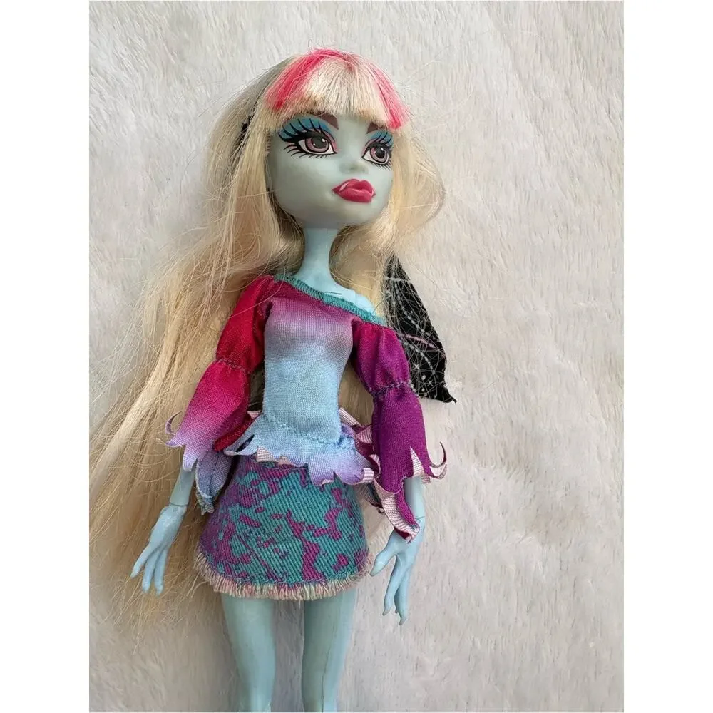 2013 monster high Abbey Bominable fashion Blue Skinned doll music festival